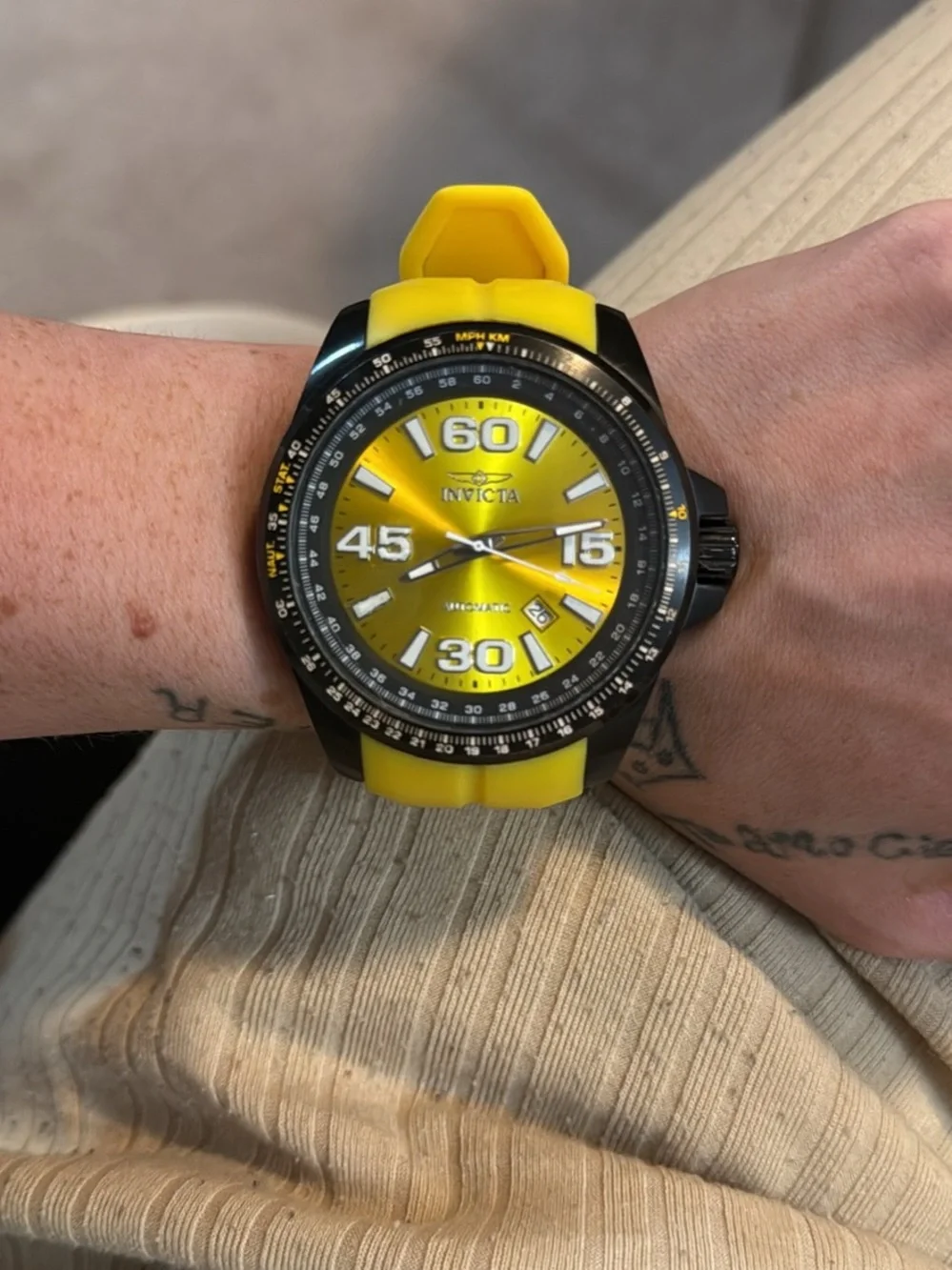 Invicta Aviator Automatic Men’s Watch (Model 23524) – Black & Yellow